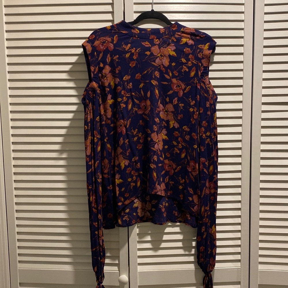 BP Cold Shoulder Printed Floral Top